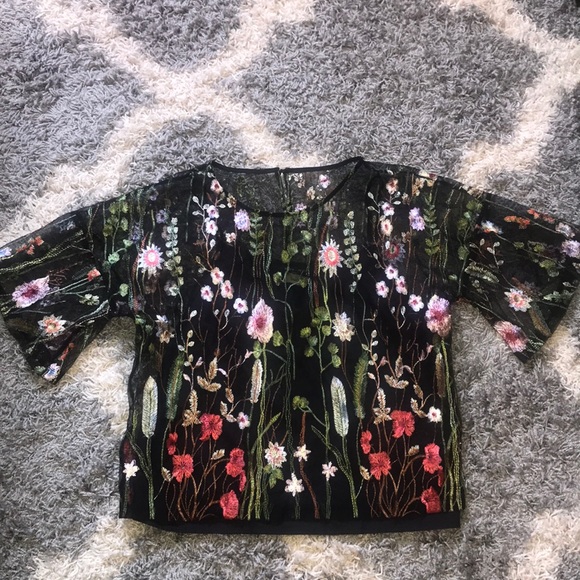 Romeo & Juliet Couture Sheer Embroidered Blouse - Picture 6 of 16